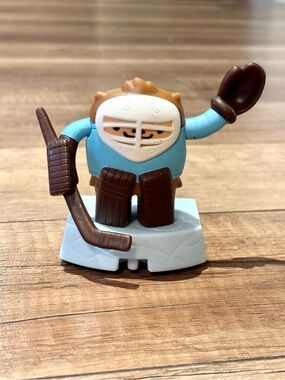 Vancouver Olympics 2010 McDonald’s Toy  Hockey Quatchi